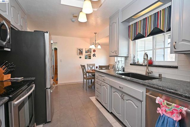 5332 Selma Ave, Fremont, CA 94536