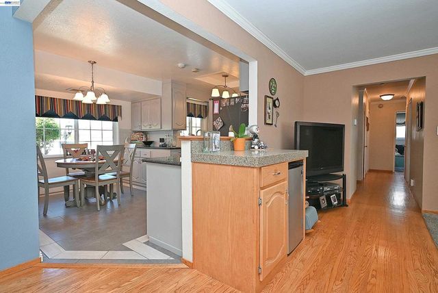 5332 Selma Ave, Fremont, CA 94536