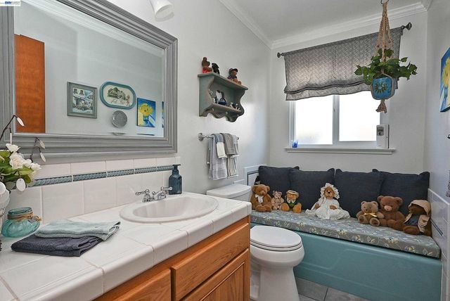 5332 Selma Ave, Fremont, CA 94536