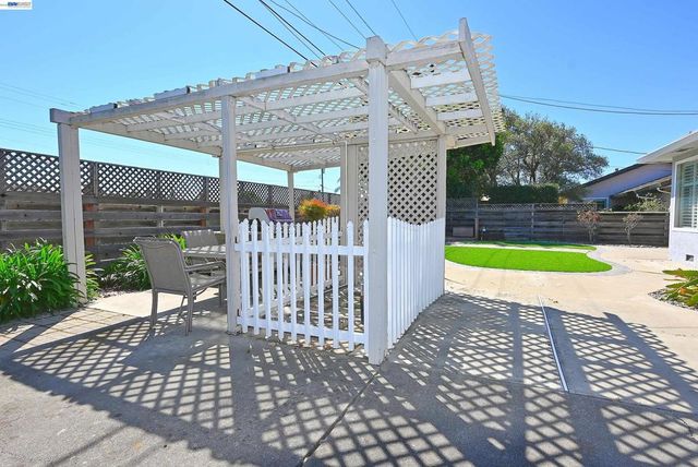 5332 Selma Ave, Fremont, CA 94536