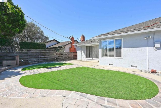 5332 Selma Ave, Fremont, CA 94536