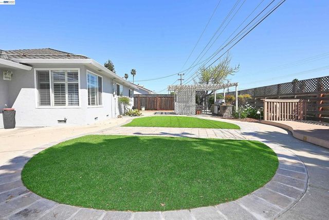 5332 Selma Ave, Fremont, CA 94536