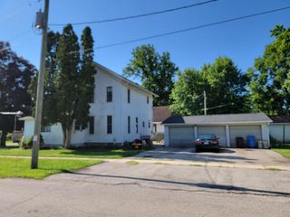 1401 E 2nd Avenue, Brodhead, WI 53520
