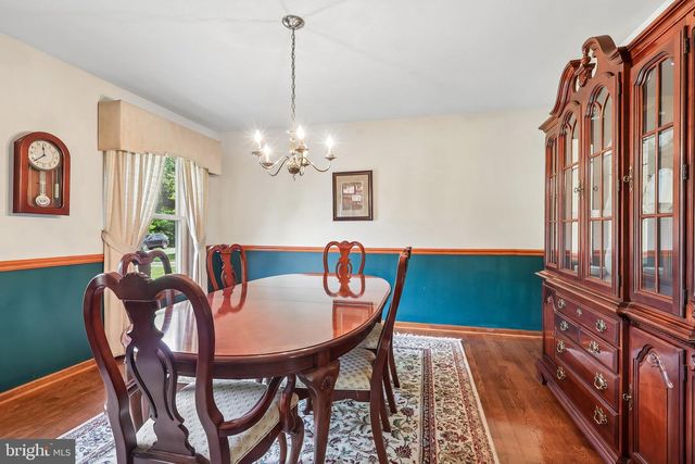 8 LONG DR, Downingtown, PA 19335