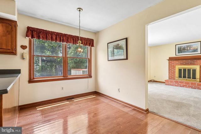 8 LONG DR, Downingtown, PA 19335