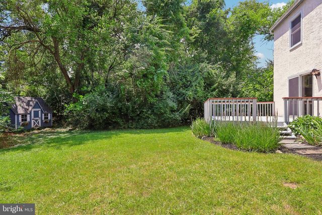 8 LONG DR, Downingtown, PA 19335