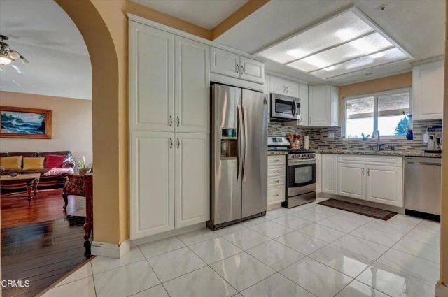 12477 Rajah Street, Los Angeles, CA 91342