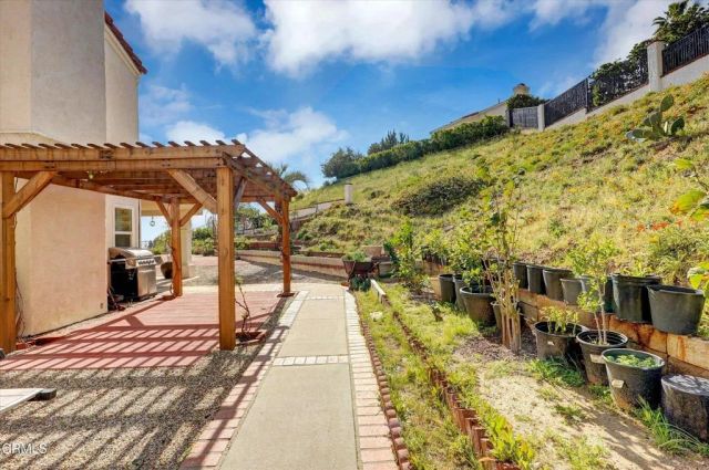 12477 Rajah Street, Los Angeles, CA 91342