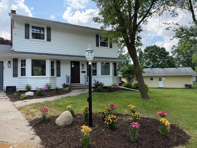 3814 Abbotsford Road, Rockford, IL 61107