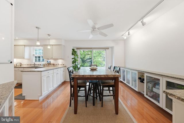 5821 IRON WILLOW CT, Alexandria, VA 22310