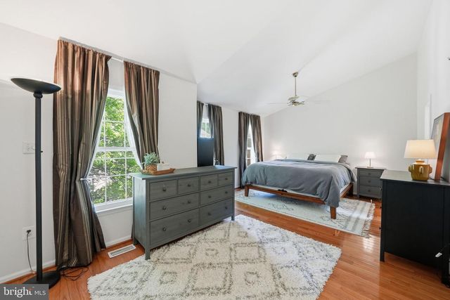 5821 IRON WILLOW CT, Alexandria, VA 22310