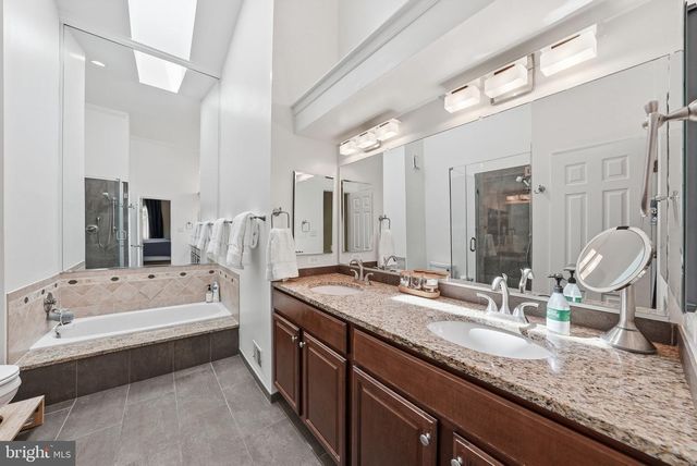 5821 IRON WILLOW CT, Alexandria, VA 22310