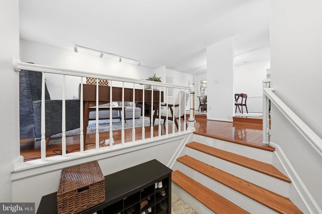 5821 IRON WILLOW CT, Alexandria, VA 22310