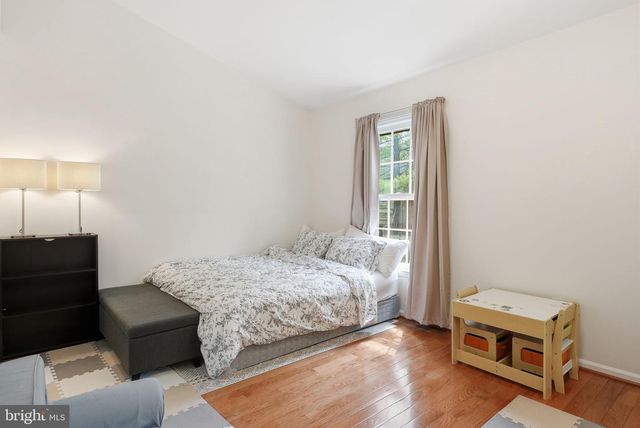 5821 IRON WILLOW CT, Alexandria, VA 22310