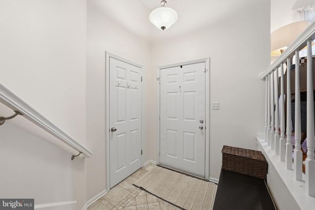 5821 IRON WILLOW CT, Alexandria, VA 22310