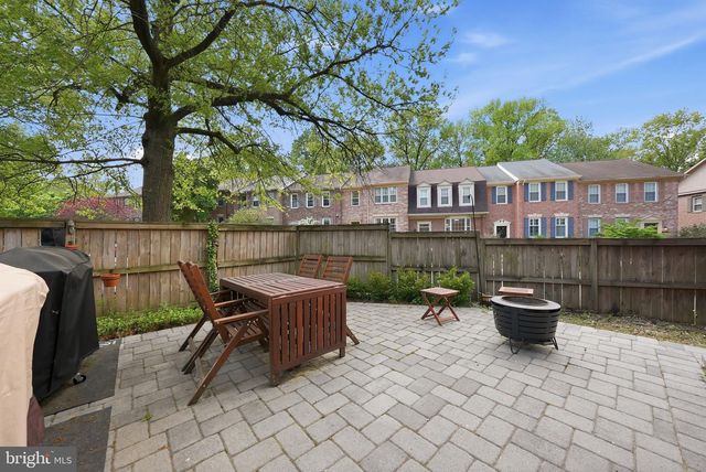 5821 IRON WILLOW CT, Alexandria, VA 22310