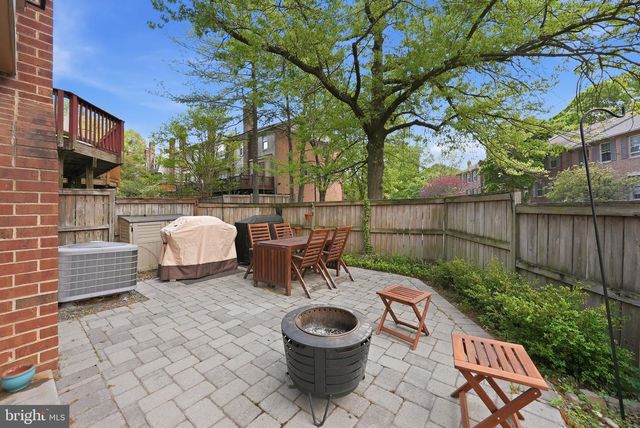 5821 IRON WILLOW CT, Alexandria, VA 22310