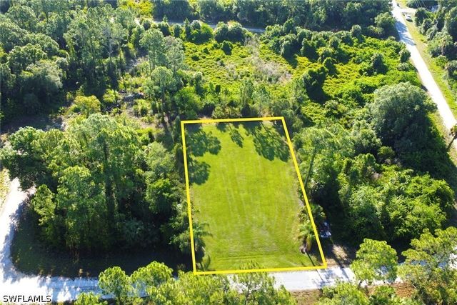 129 Auburn AVE S, Lehigh Acres, FL 33974