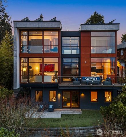 1527 E Howe Street, Seattle, WA 98112