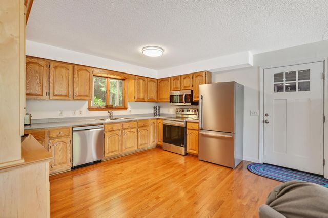 370 Lake Street, Barton, VT 05822