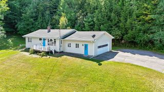 370 Lake Street, Barton, VT 05822