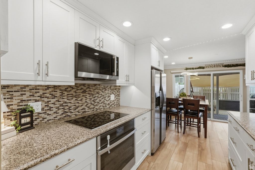 130 W PHEASANTBROOK DR, Centerville, UT 84014 — photo 4