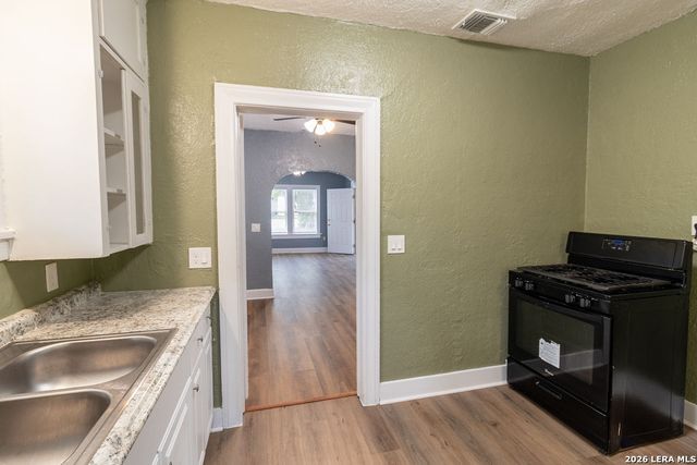 115 BROADBENT AVE, San Antonio, TX 78210