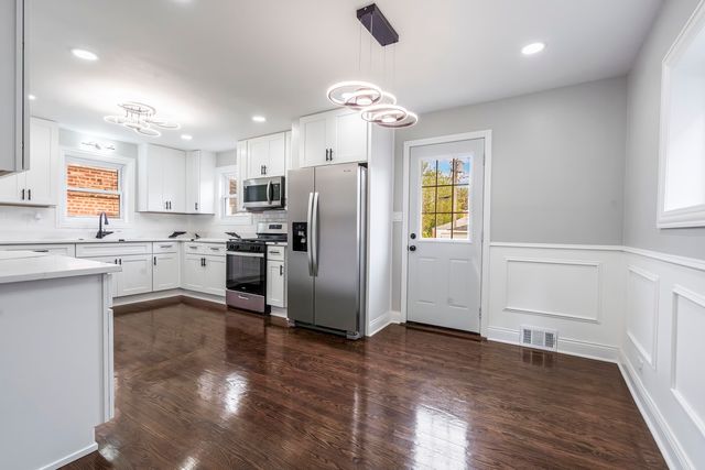 3713 S 57th Court, Cicero, IL 60804