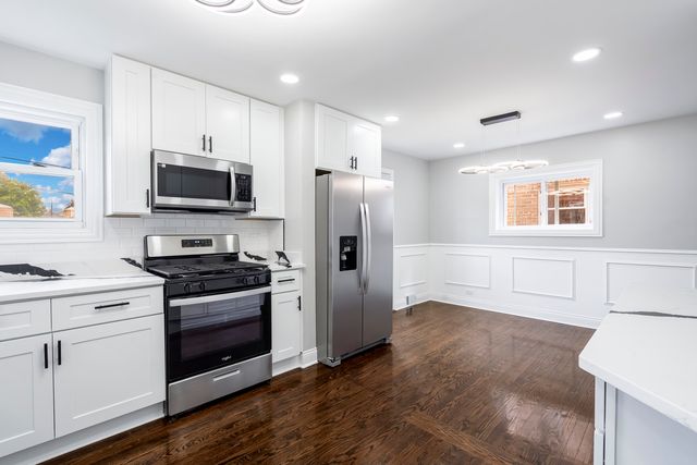 3713 S 57th Court, Cicero, IL 60804