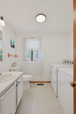 320 North St, Tewksbury, MA 01876