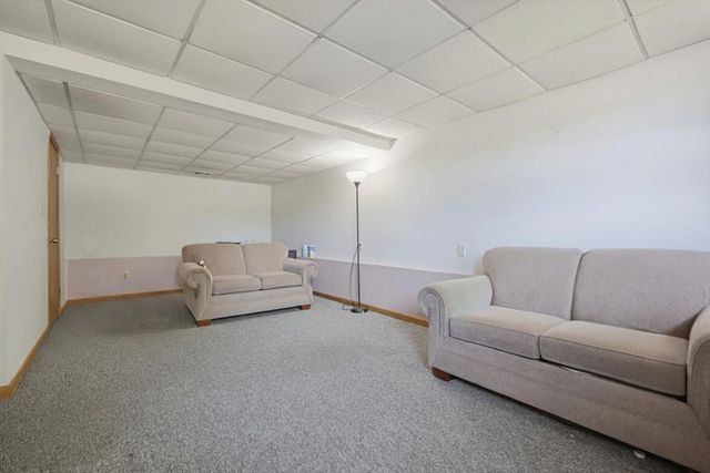 320 North St, Tewksbury, MA 01876