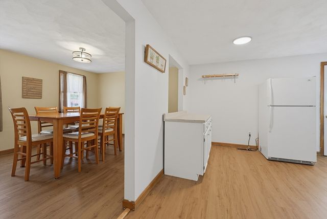 320 North St, Tewksbury, MA 01876