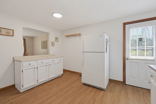 320 North St, Tewksbury, MA 01876