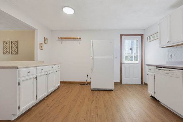 320 North St, Tewksbury, MA 01876