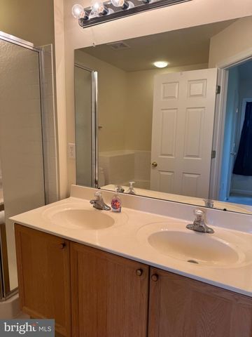 34 GRINDSTONE DR, Hedgesville, WV 25427