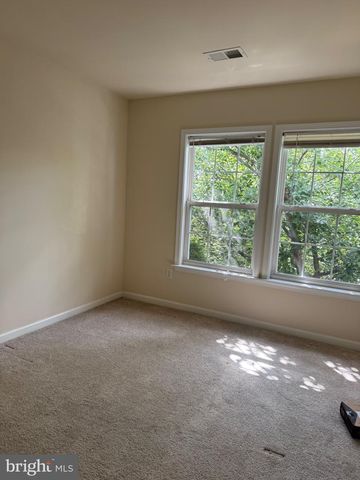 34 GRINDSTONE DR, Hedgesville, WV 25427