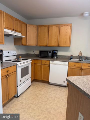 34 GRINDSTONE DR, Hedgesville, WV 25427