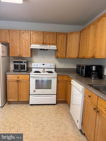 34 GRINDSTONE DR, Hedgesville, WV 25427