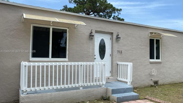 713 SW 10th St, Fort Lauderdale, FL 33315