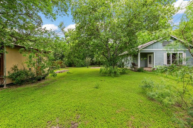 1132 Eleanor ST, Austin, TX 78721