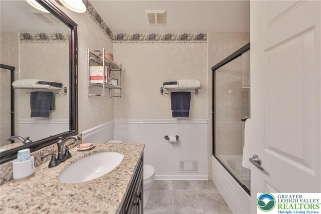 163 Muirfield Way, Williams Twp, PA 18042