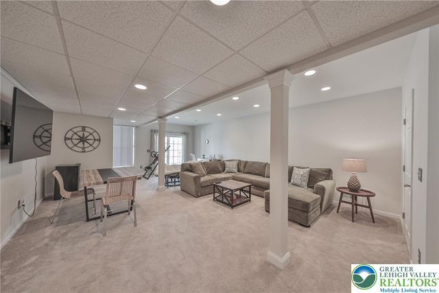 163 Muirfield Way, Williams Twp, PA 18042