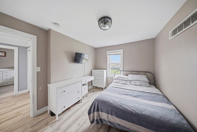 2713 Landen Drive, Melrose Park, IL 60164