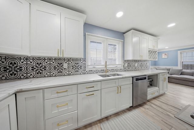 2713 Landen Drive, Melrose Park, IL 60164