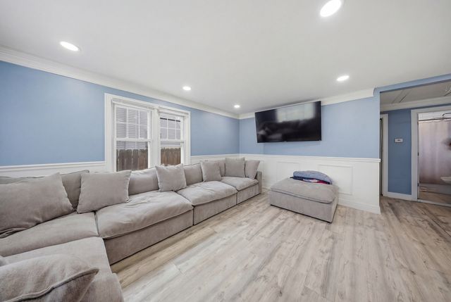 2713 Landen Drive, Melrose Park, IL 60164