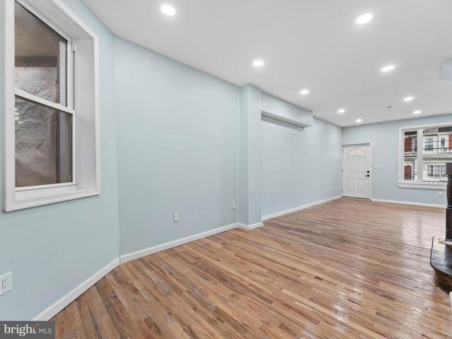 808 S 56TH ST, Philadelphia, PA 19143