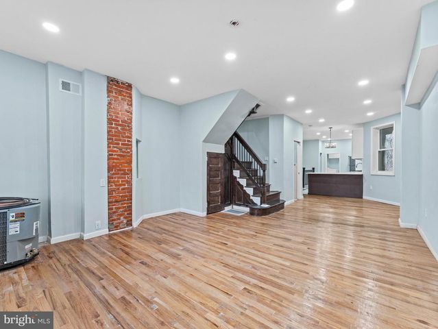 808 S 56TH ST, Philadelphia, PA 19143