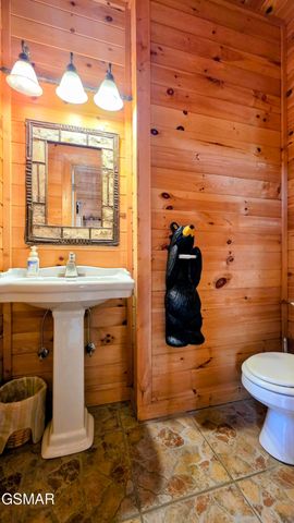 178 Wilton Springs Road, Newport, TN 37821