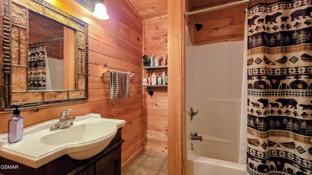 178 Wilton Springs Road, Newport, TN 37821