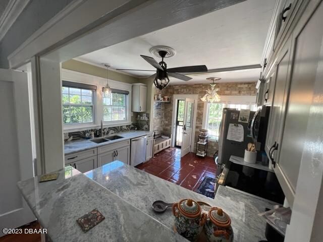 229 Seaview Avenue, Daytona Beach, FL 32118